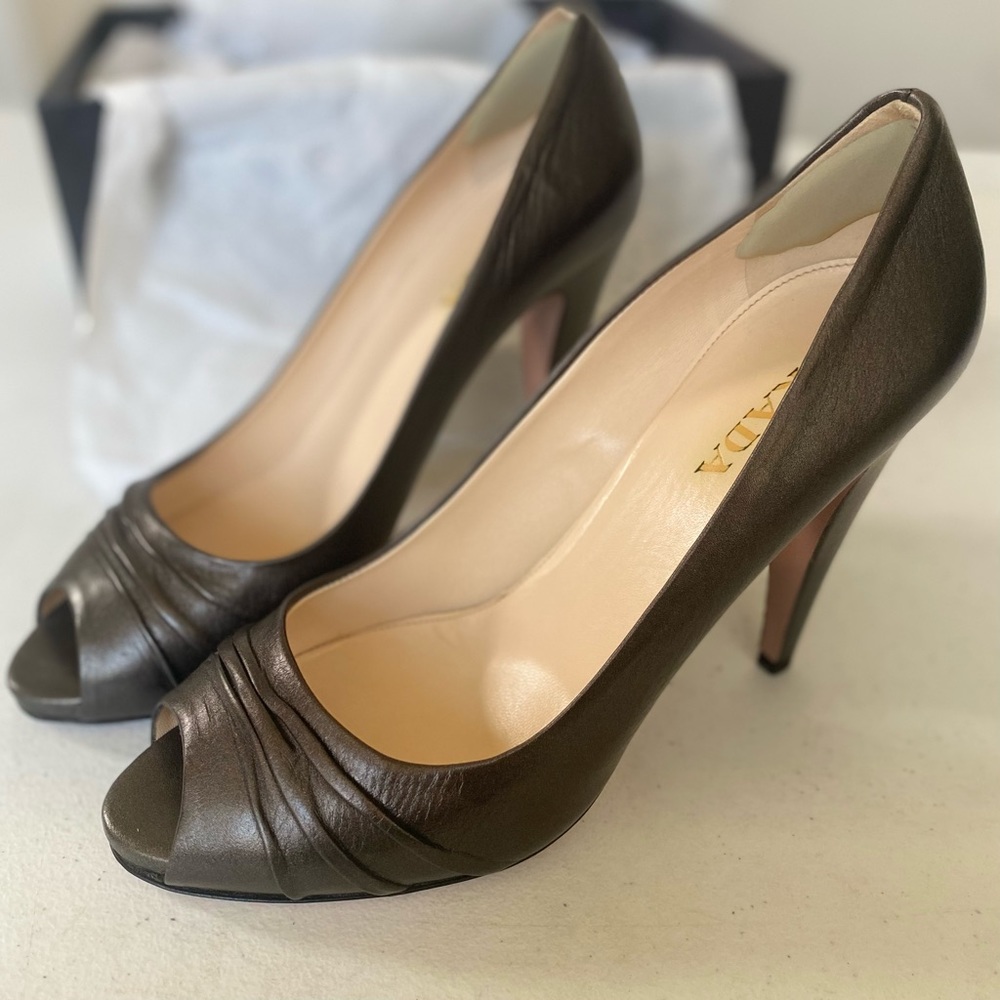 Prada Calzature Donna Vitello Mordore, Women’s 39.5 | US 9.5 Color: Piombo - Picture 3 of 11